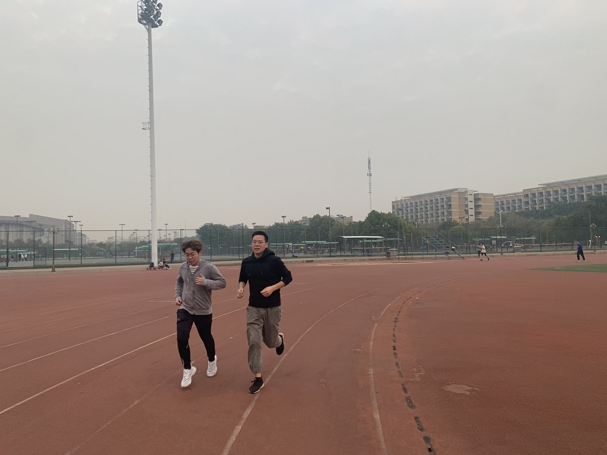 阳光跑步