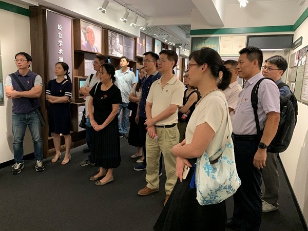 (图1)